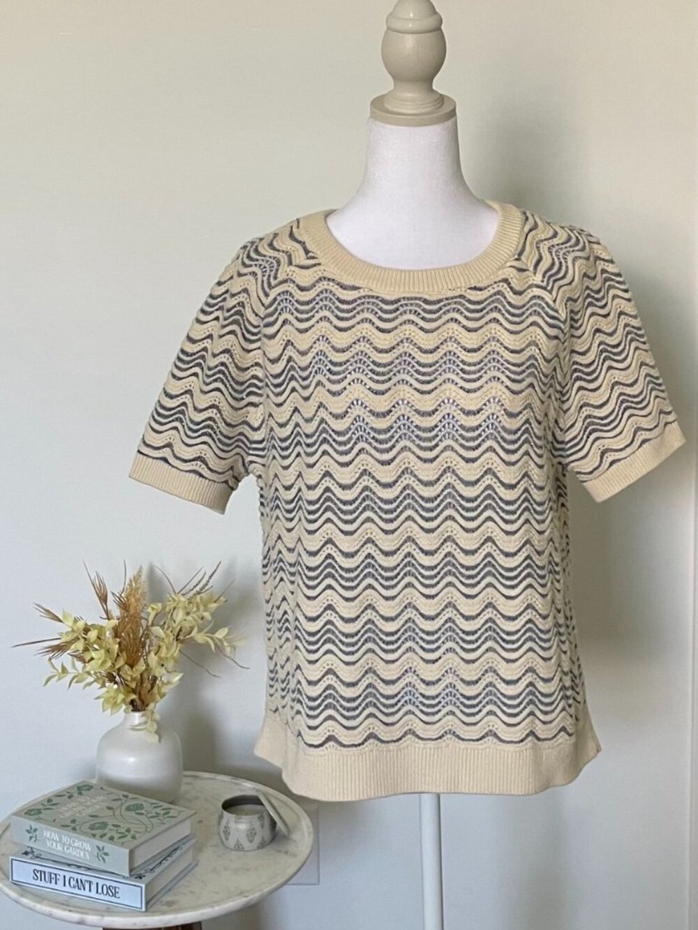 LOFT Women's Large LP Cream Blue Wave Knit Short Sleeve Sweater Top